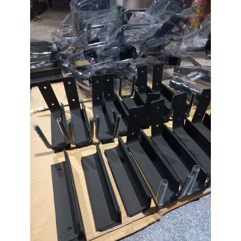 GANTUNGAN SEPEDA / HANGER SEPEDA