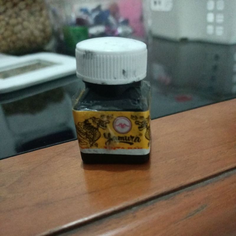

tinta yamura 10 ml untuk menulis menggunakan handam kaligrafi