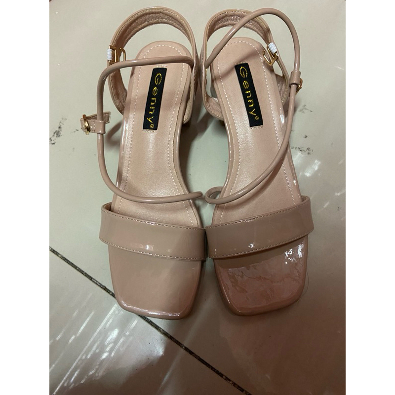 Sepatu heels wanita Genny