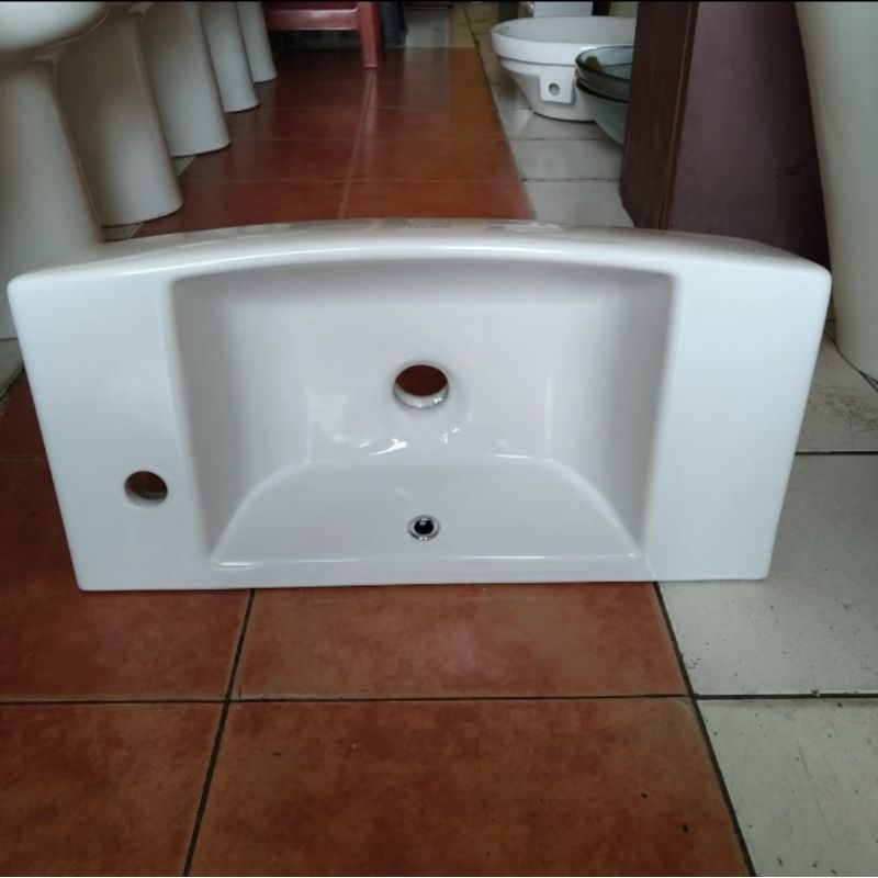 Wastafel kotak Toto LW248JT1