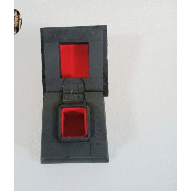 Kotak kayu ukir kecil