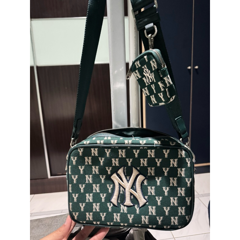 NY Yankees Monogram Medium green cross bag sling bag tas prelove