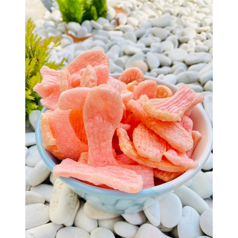 

kerupuk bentuk ikan matang