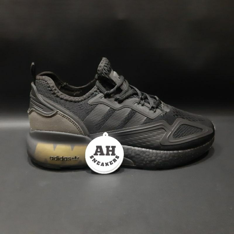 Sepatu Running zx 2k Boost Triple black