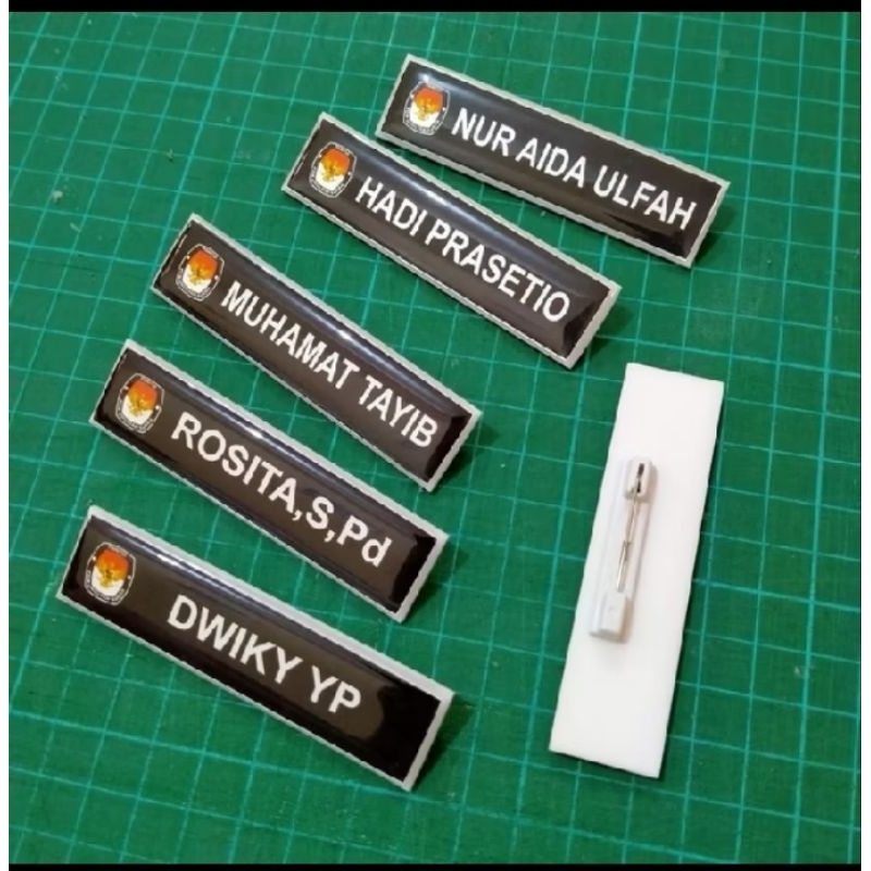 

Nama Dada Akrilik pake logo Di Lapis Ekslusif