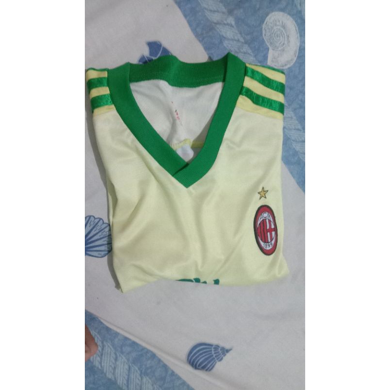 jersey second AC Milan ukuran M printing ini ada minusnya ya minusnya hal kecil foto Nomor 10 sampai