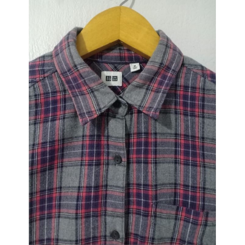Kemeja Flanel Uniqlo Wanita