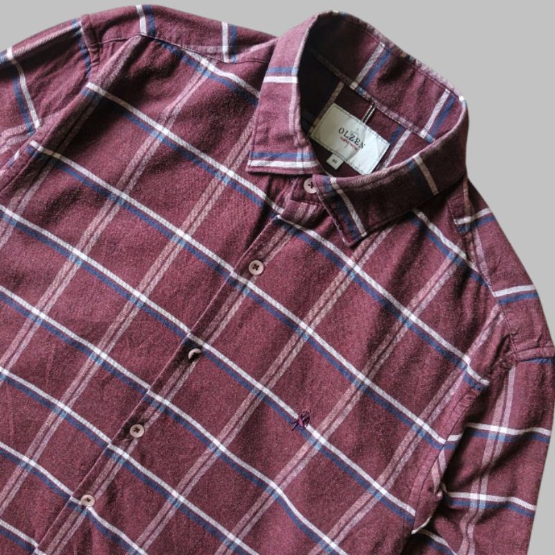kemeja flanel OLZEN