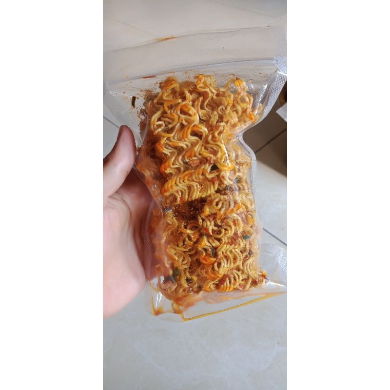 

mie kering pedas manja daun jeruk