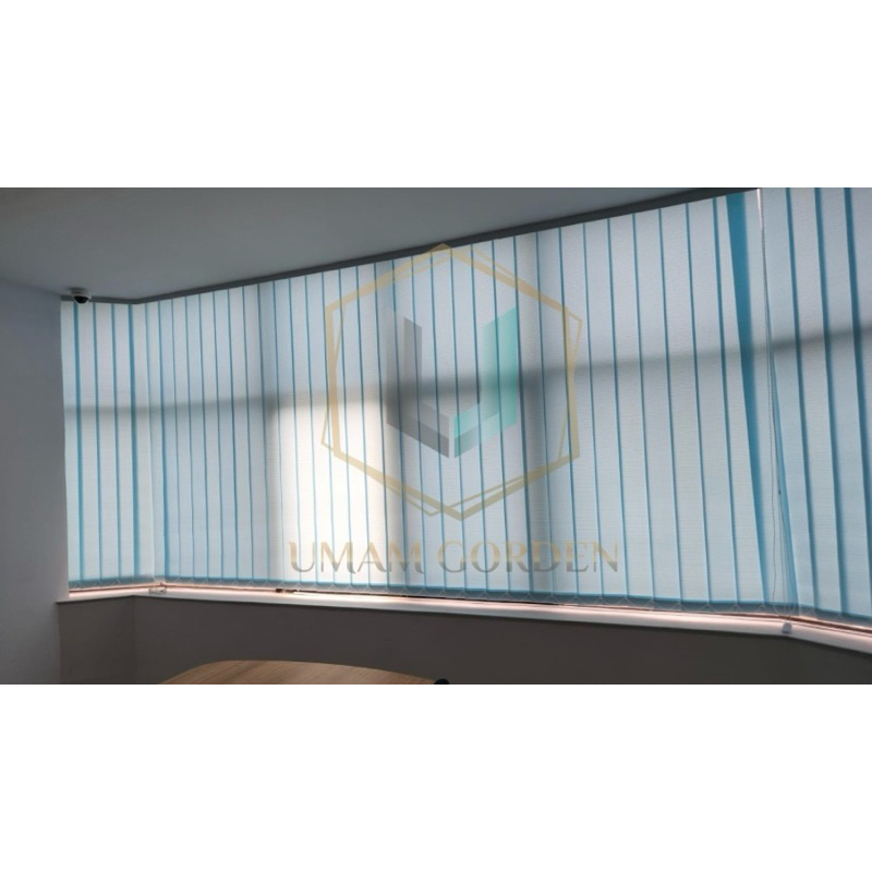 VERTICAL BLIND