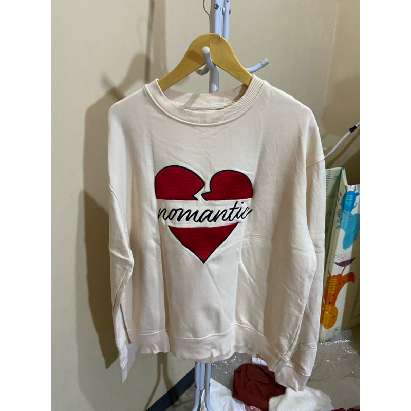 Crewneck by beyond closet