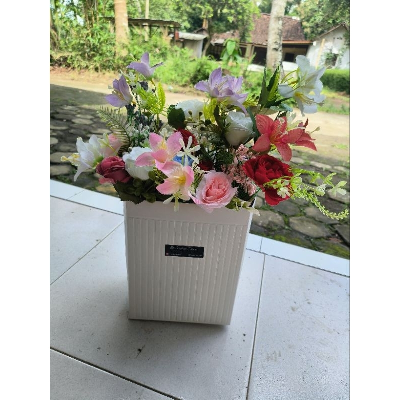 

box bunga artificial/box bunga murah/kado cewek/dekorasi