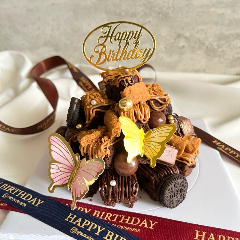 

(TIDAK PO) KukasiCookies | Fudgy Brownies Tower Birthday/Gift/Hampers (baca deskripsi)