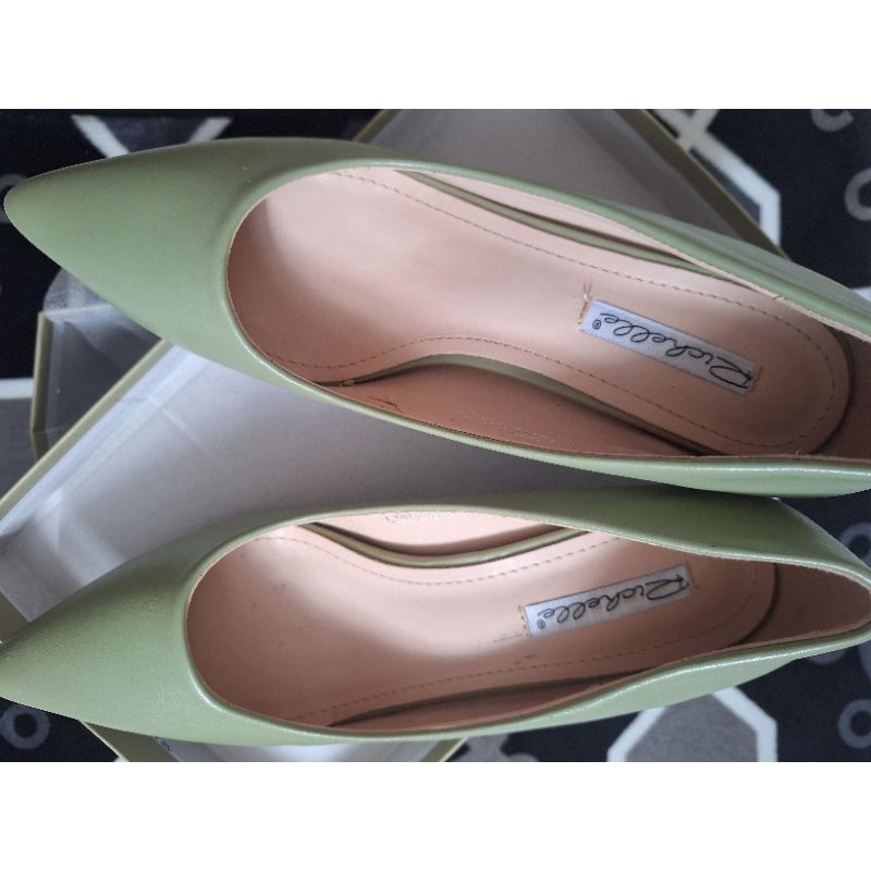 preloved sepatu wanita