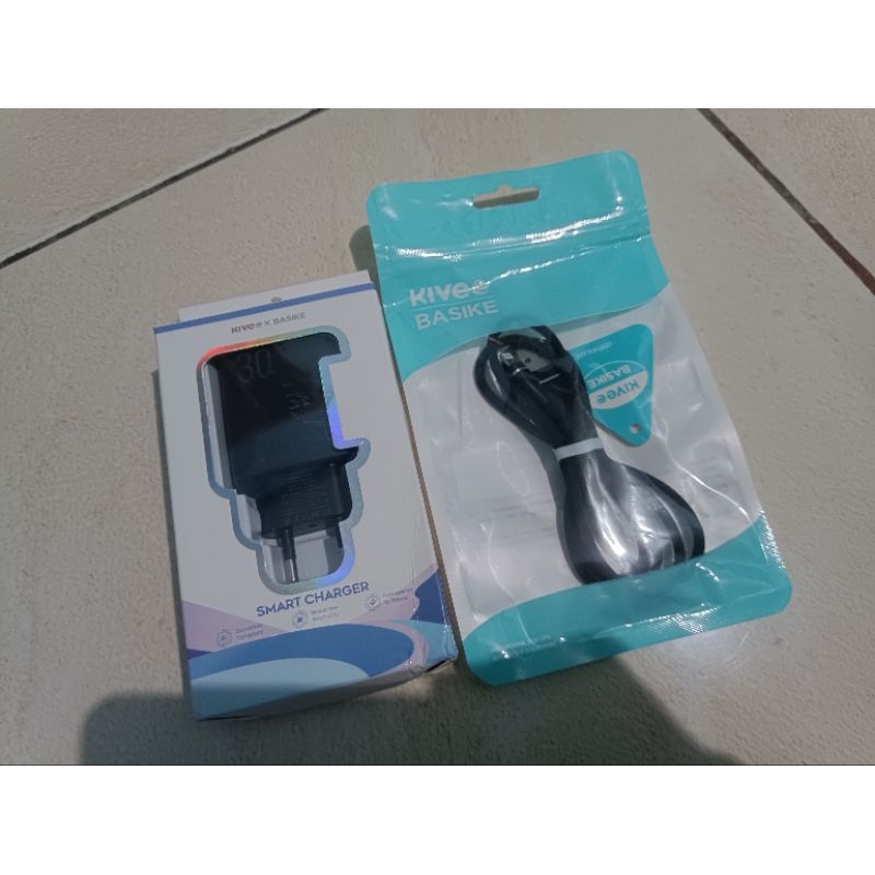 Kepala Charger Kivee 30 Watt dan Kabel Data 3A Lighting Kivee