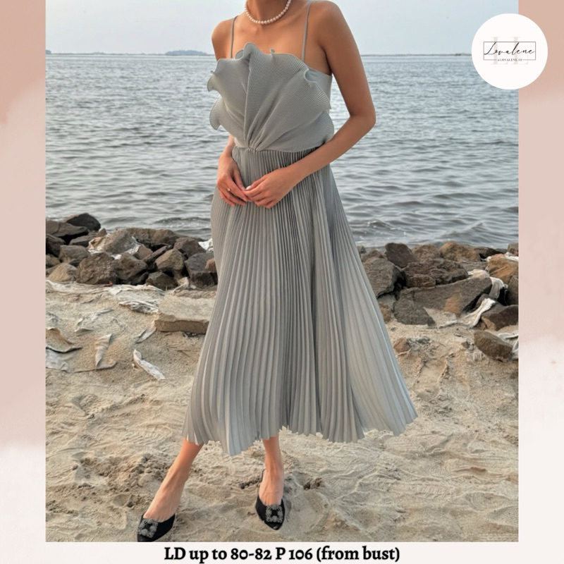 OFFICIAL CLAUDE Dress Ula Pleats Dress in Blue Pastel Cinderella Blue Sky Blue Terusan Dress Pesta P