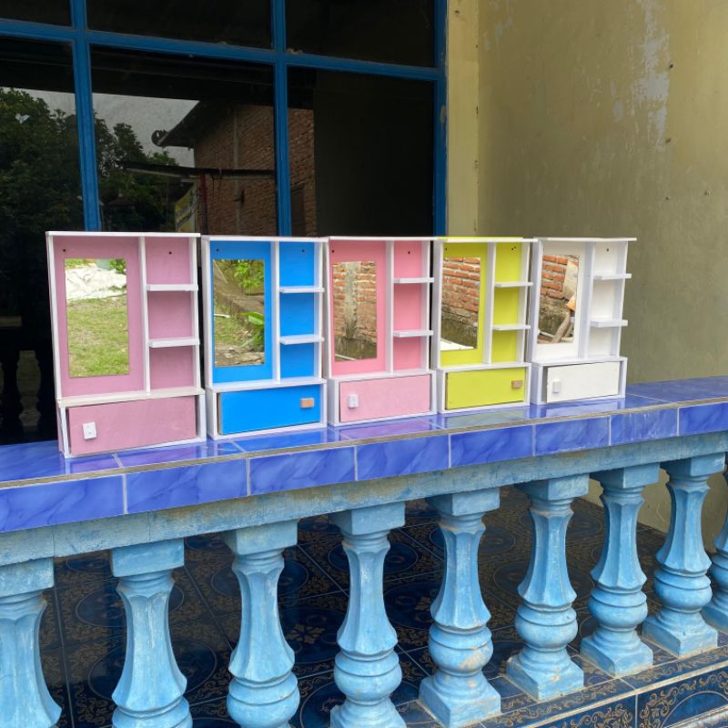 Cermin Rias Minimalis/Rak Kosmetik Gantung/Rak Rias Gantung