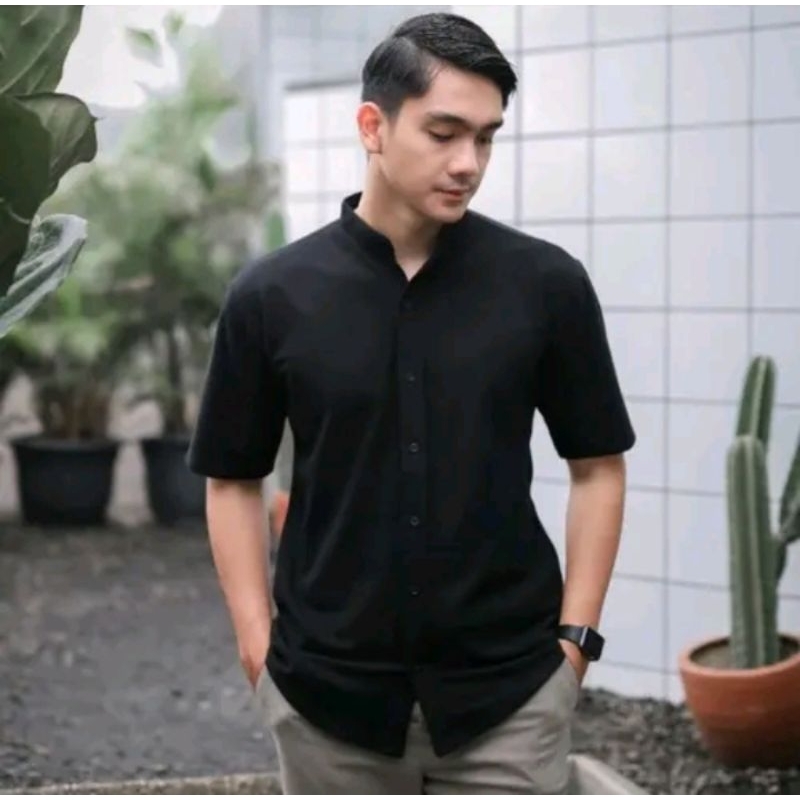 KEMEJA LENGAN PENDEK - KEMEJA PENDEK- KEMEJA DISTRO - KEMEJA KEREN - ATASAN PRIA - ATASAN LENGAN PEN