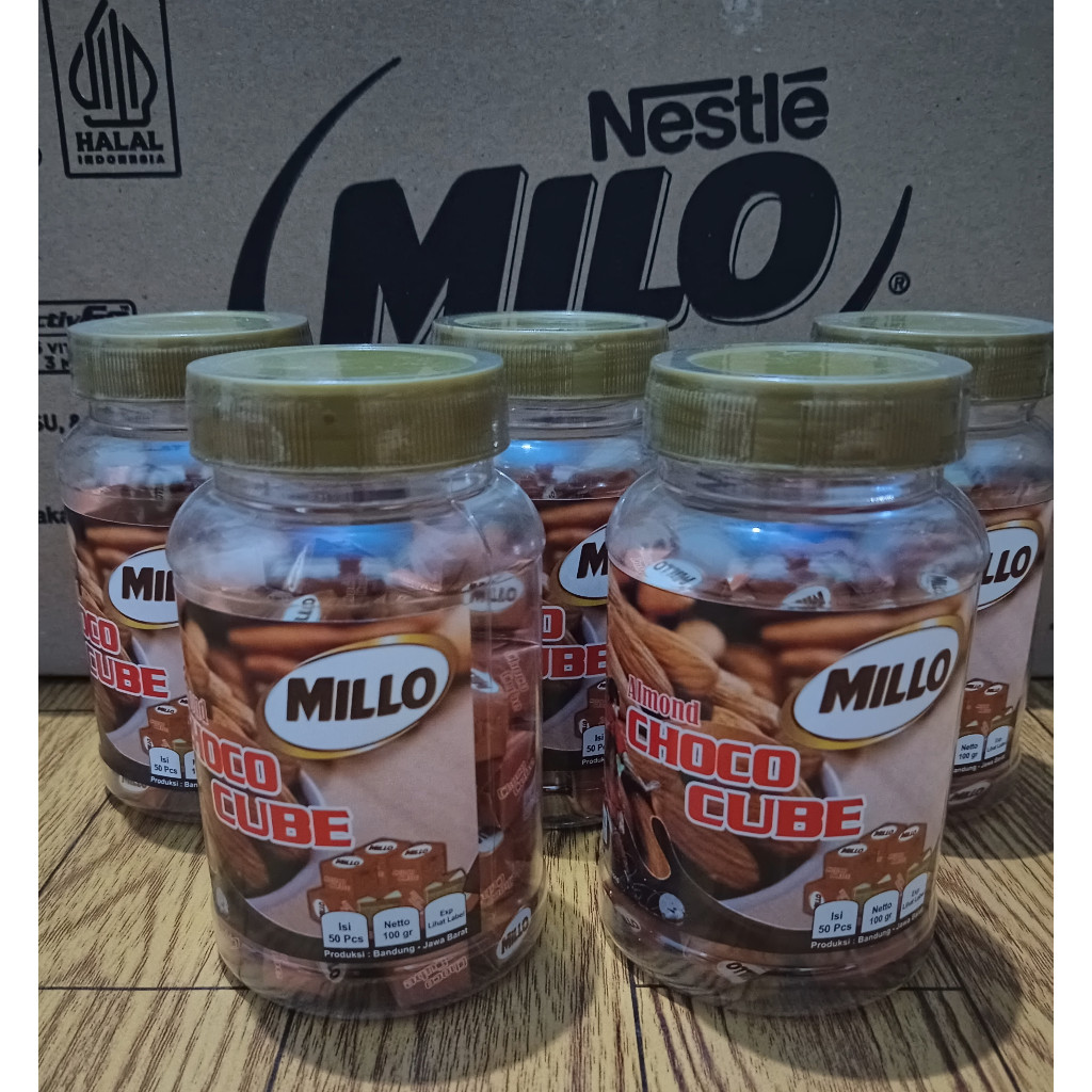 

Millo Cube Lokal Kacang Almond 5 Toples (Per Toples Isi 50 Cube)