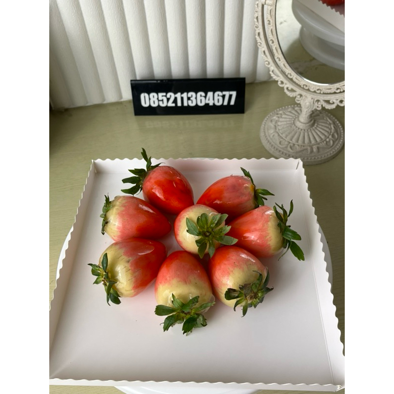 

LUKCUP MEGALODON STROBERRY + COKLAT