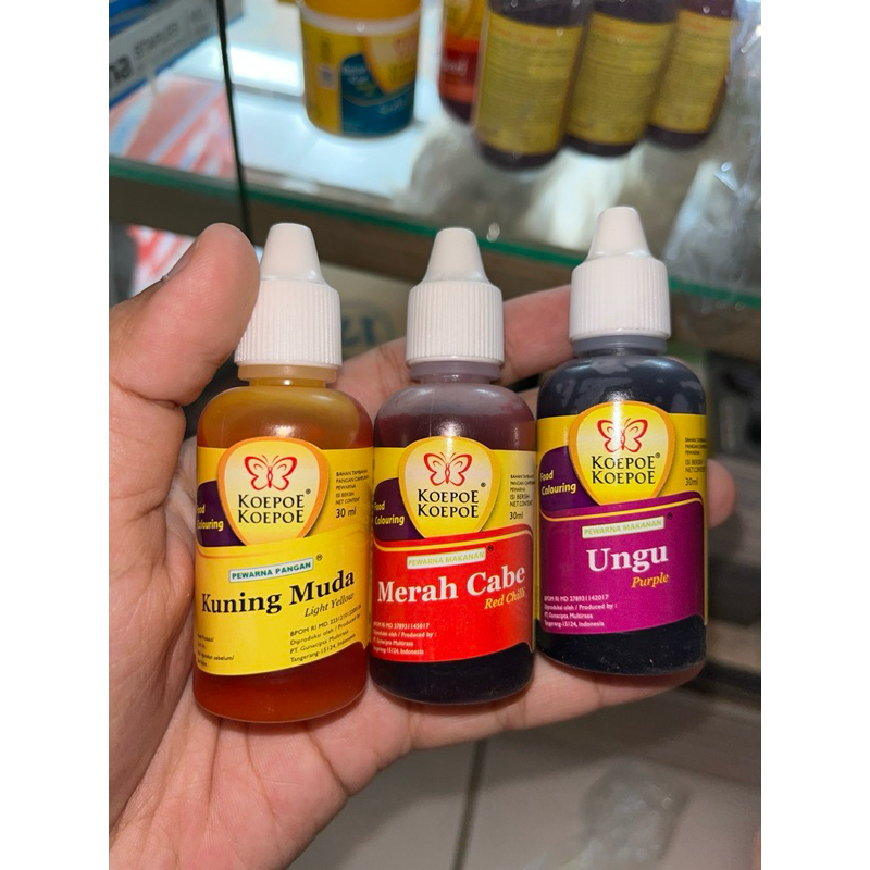 

Pewarna makanan KOEPOE KOEPOE 30ml (ungu,kuning muda dan merah cabe)