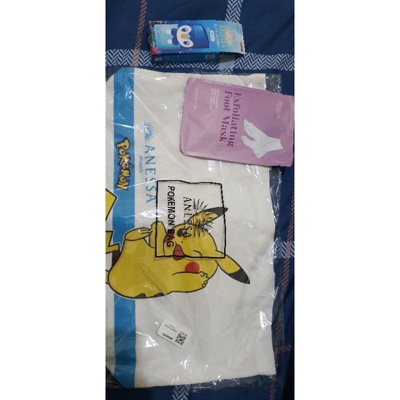 Sunscreen Anessa Milk 50 SPF versi Pokemon  (Bonus tote bag dan footmask)