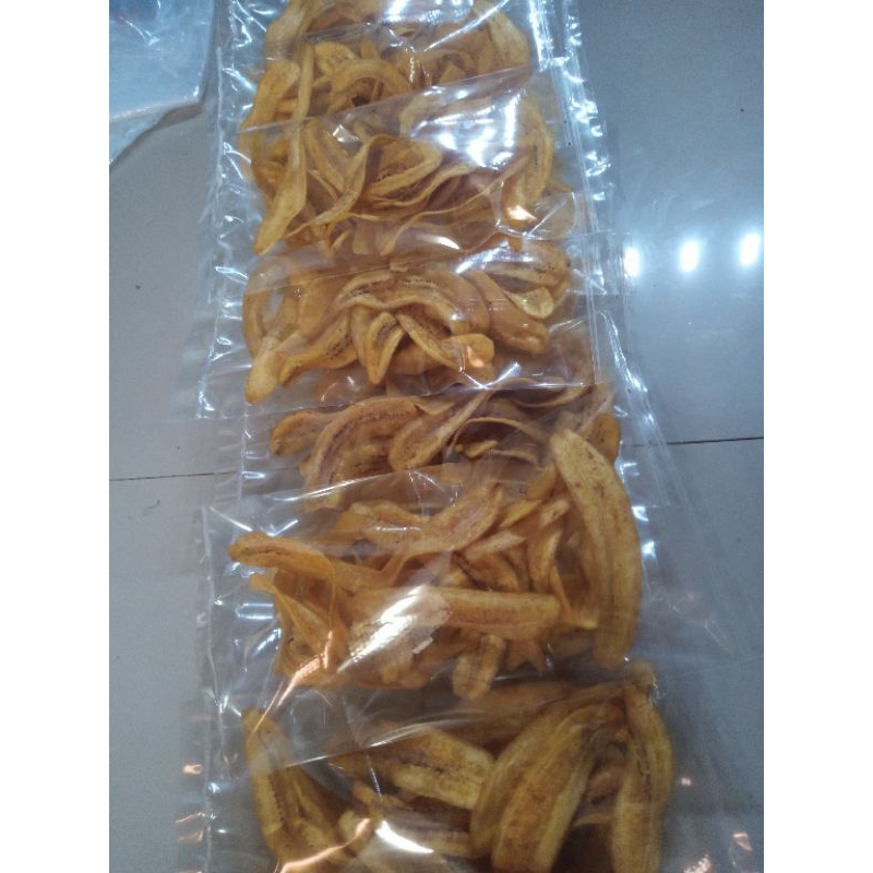 

kripik pisang raja manis selalu baru & fresh packing free bable wrap berat 500 gram