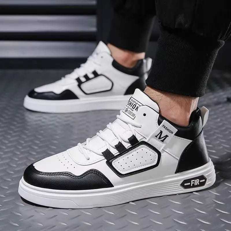 Sepatu Sneakers Pria Korea Style / Sepatu Tinggi Pria Casual Sepatu Bertali Keinian Sneakers