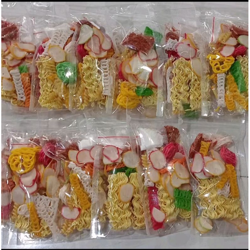 

10 bungkus seblak instan khas Bogor/gratis 1 bungkus seblak