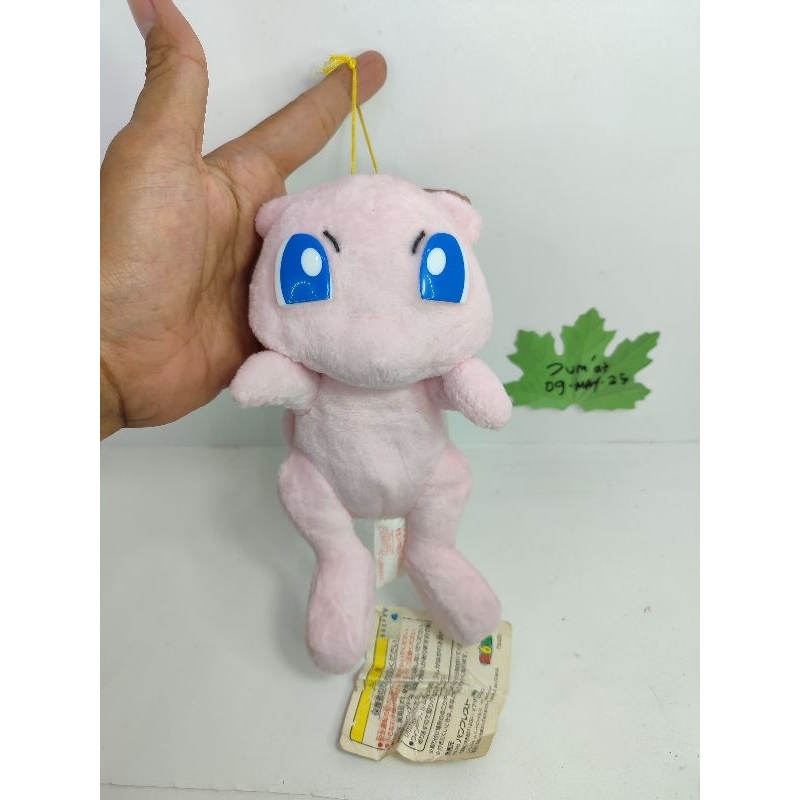 boneka mew pokemon original banpresto vintage