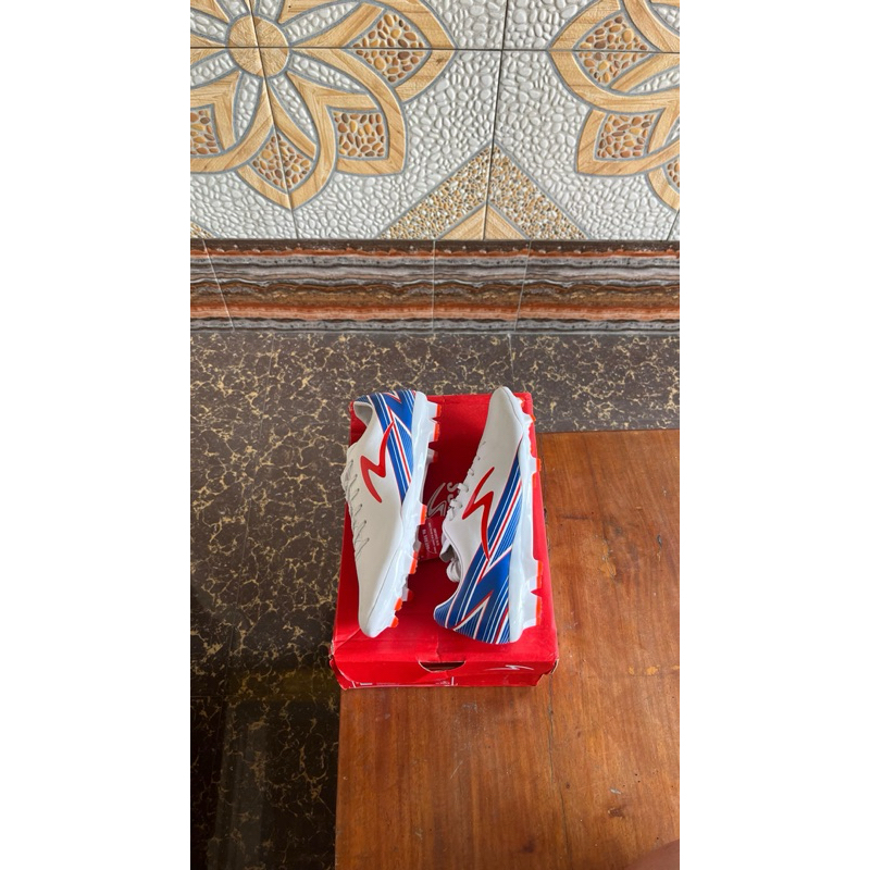 specs ls 20 fwd fg whiteblue