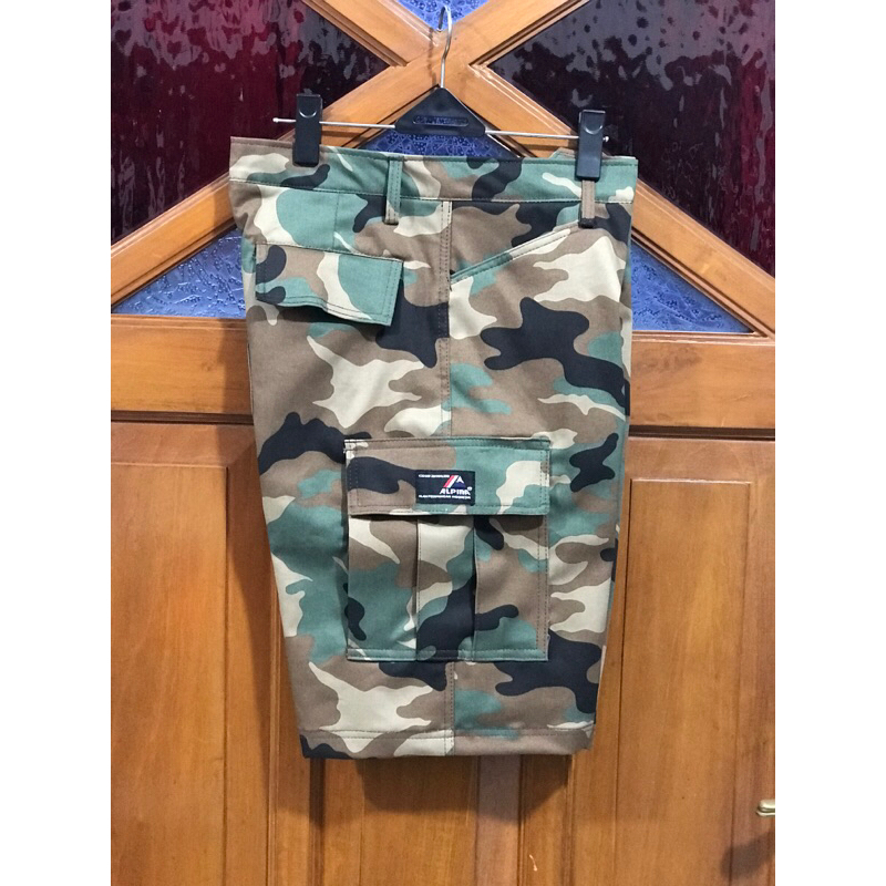 Celana pendek Loreng Alpina size 29/30/31/32