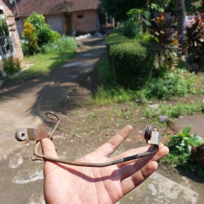 Breket Pangkon Tebeng Sayap Jupiter Z Lama Burhan Original