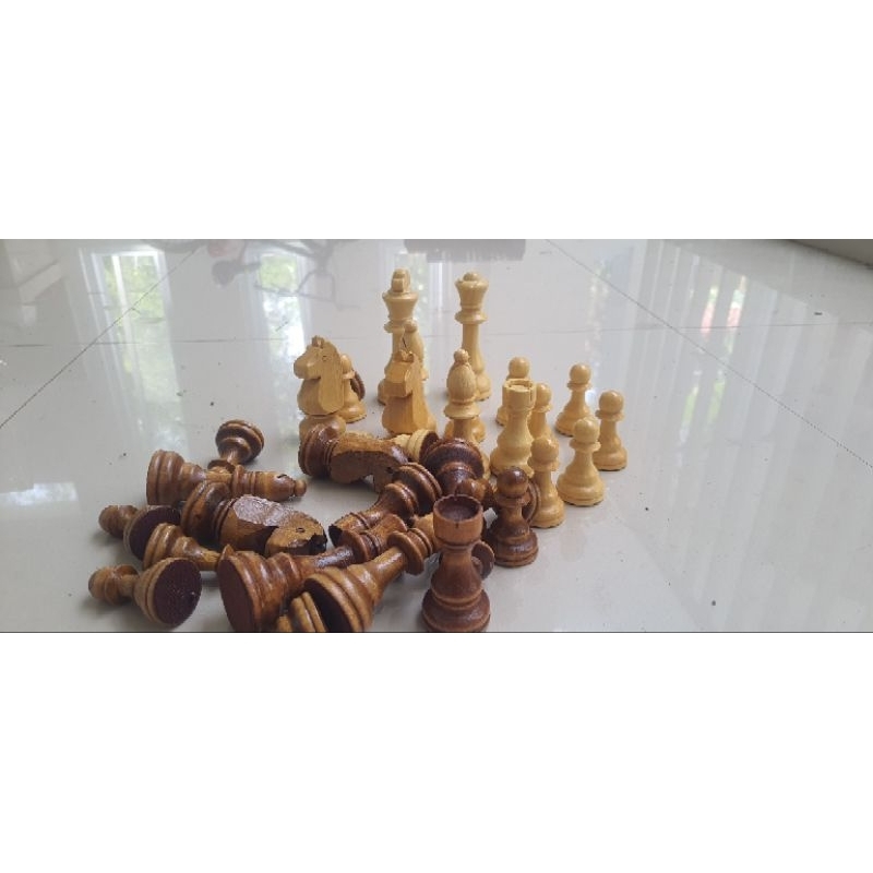 Bidak Biji Catur Kayu Standar Percasi Tanpa Papan