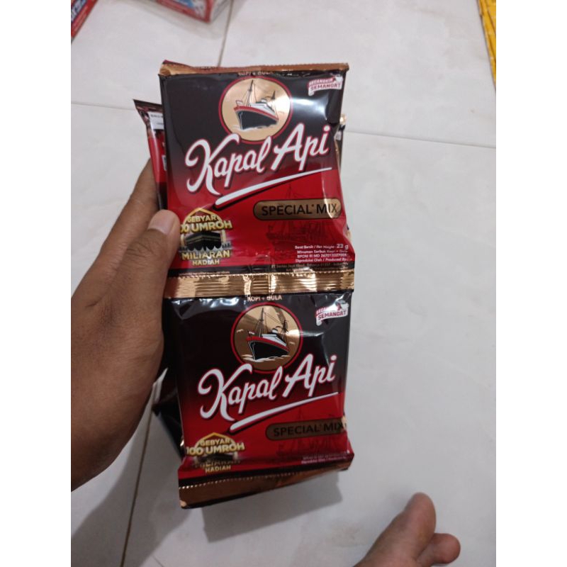 

kopi Mix Kapal api 20 Sachet 23g ( 2 Renceng ) Paket hemat