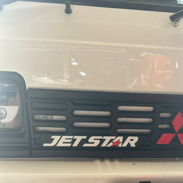 STIKER CUTTING MITSUBISHI JETSTAR 1SET DEPAN BELAKANG