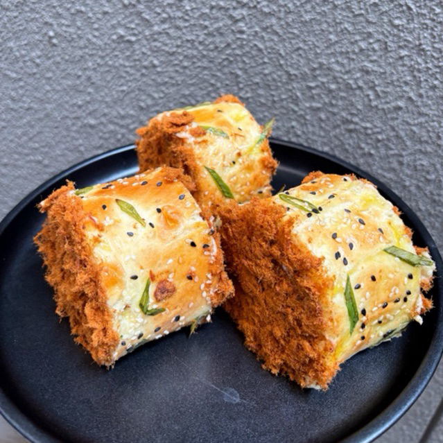 

ROTI ABON GULUNG SOURDOUGH TEBAL JUMBO - Digemarin