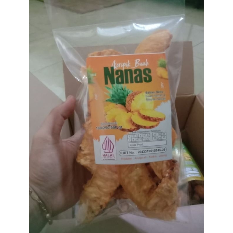 

KERIPIK BUAH NANAS 100GRAM