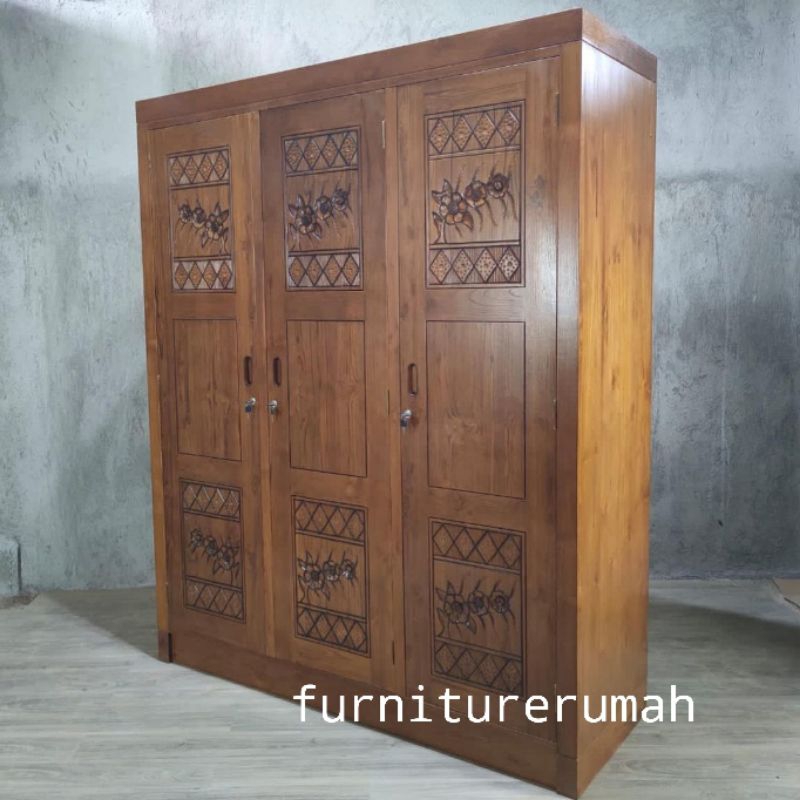 lemari pakaian 3 pintu kayu jati, lemari pakaian kayu jati 3 pintu minimalis