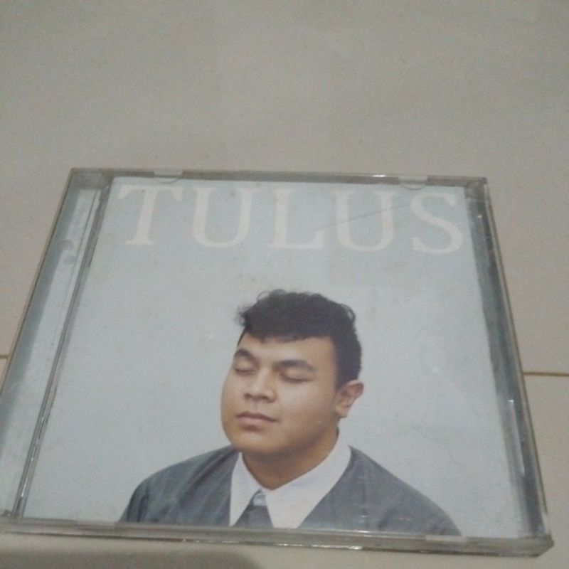 CD TULUS - TULUS