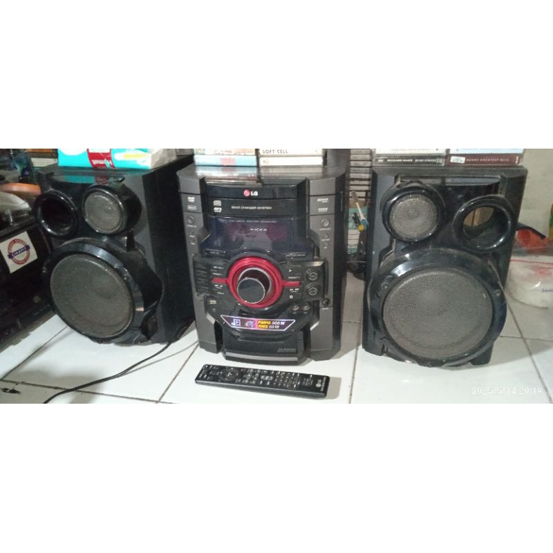 Mini Hifi System LG type DM 5230