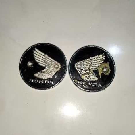 Emblem tangki 1-4 motor Honda S90 second original