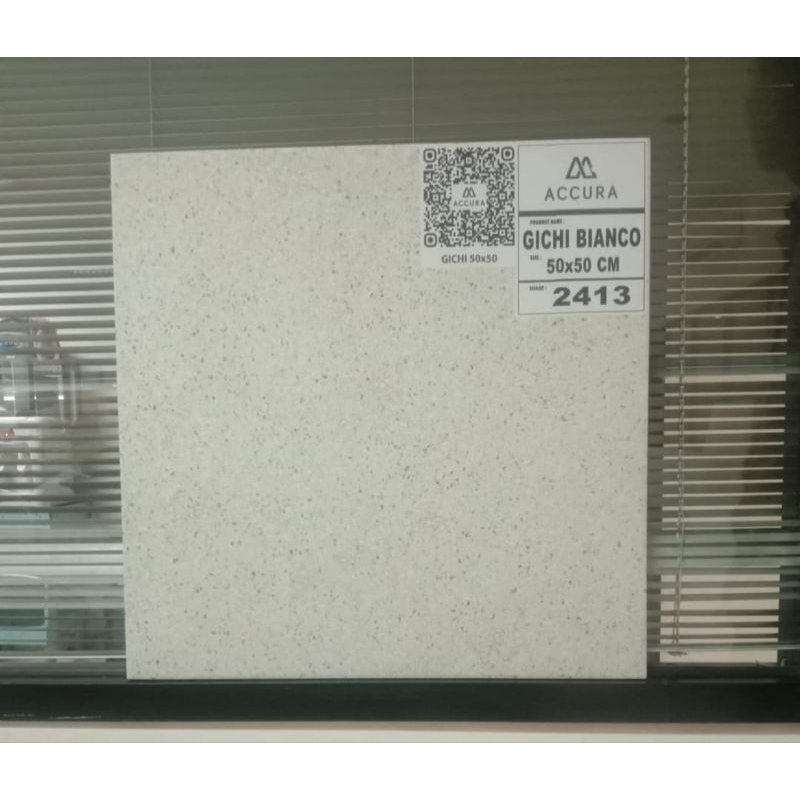 Keramik Accura Gichi Bianco 50x50 kw2