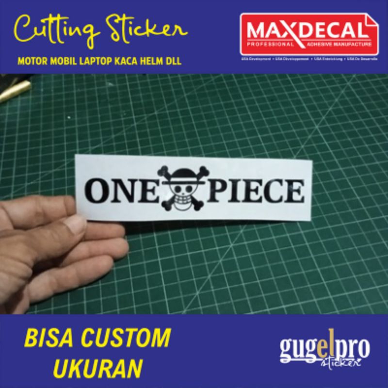 Stiker One Piece Sticker Cutting Mobil Motor Helm Laptop