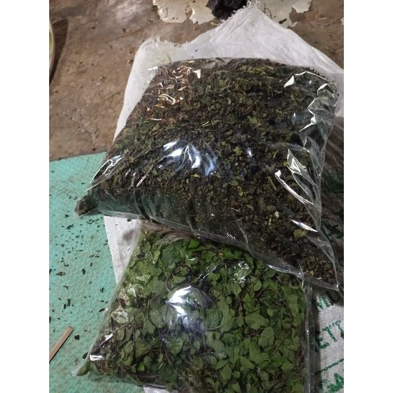 

paket daun min,s/kresmen segar 1kg + daun pepaya kring tampa batang 1kg