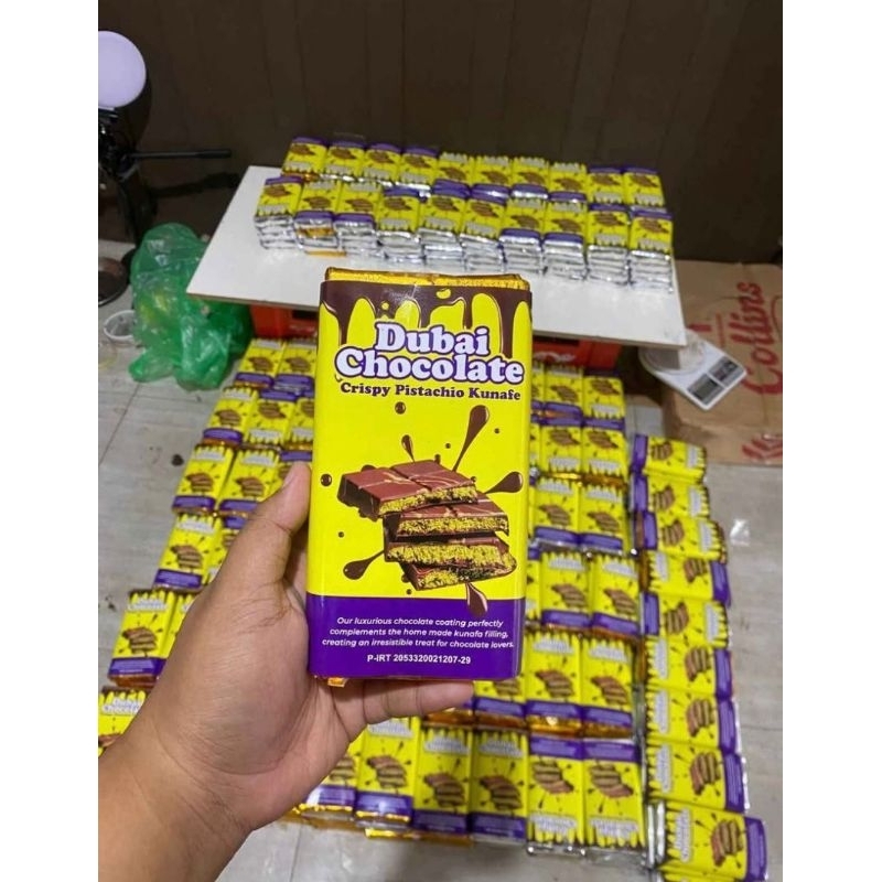 

ISI 2 COKLAT DUBAI PISTACHIO KUNAFE HARGA BUNDLING [KECIL+BESAR]