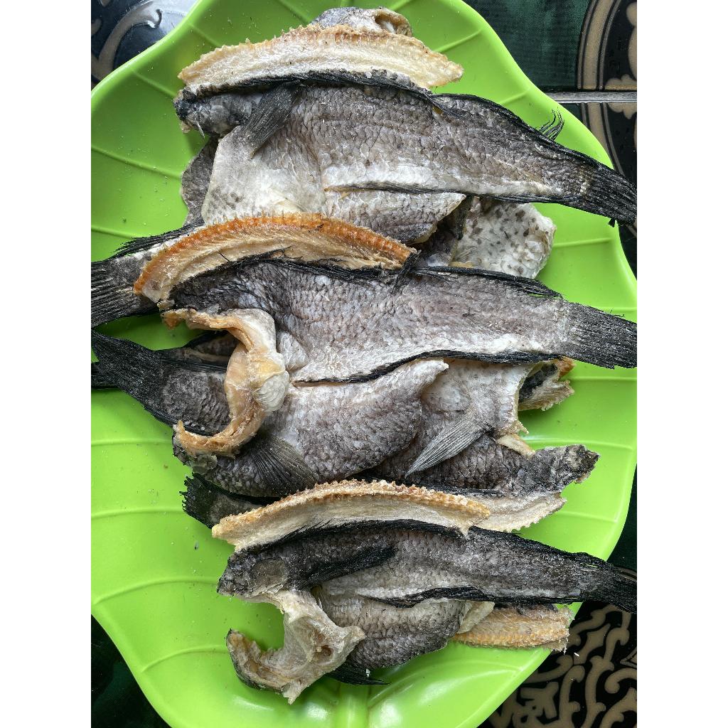 

Ikan Asin Gabus Kualitas Super Cocok untuk Goreng & SambalIkan Asin Gabus Asli Tradisional Tanpa Pengawet Tahan Lama