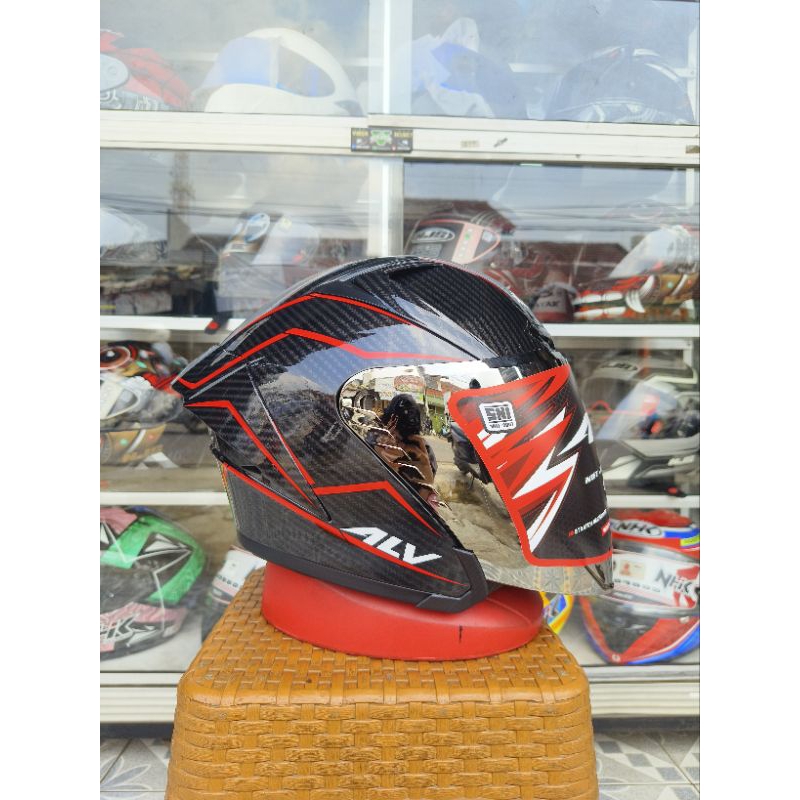Helm alv ultron v2 motif carbon strip red