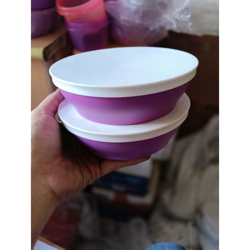 Ichigo round tupperware (1)