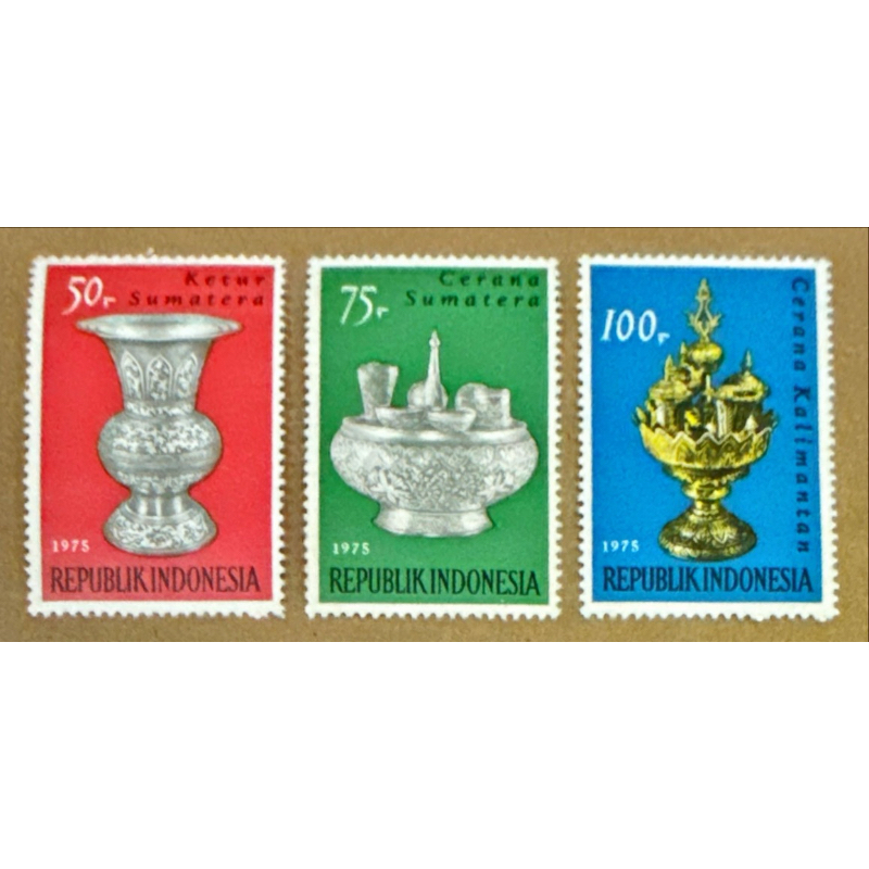 

(BA) PRANGKO INDONESIA 1975 KEBUDAYAAN INDONESIA 3V SERIES MNH.